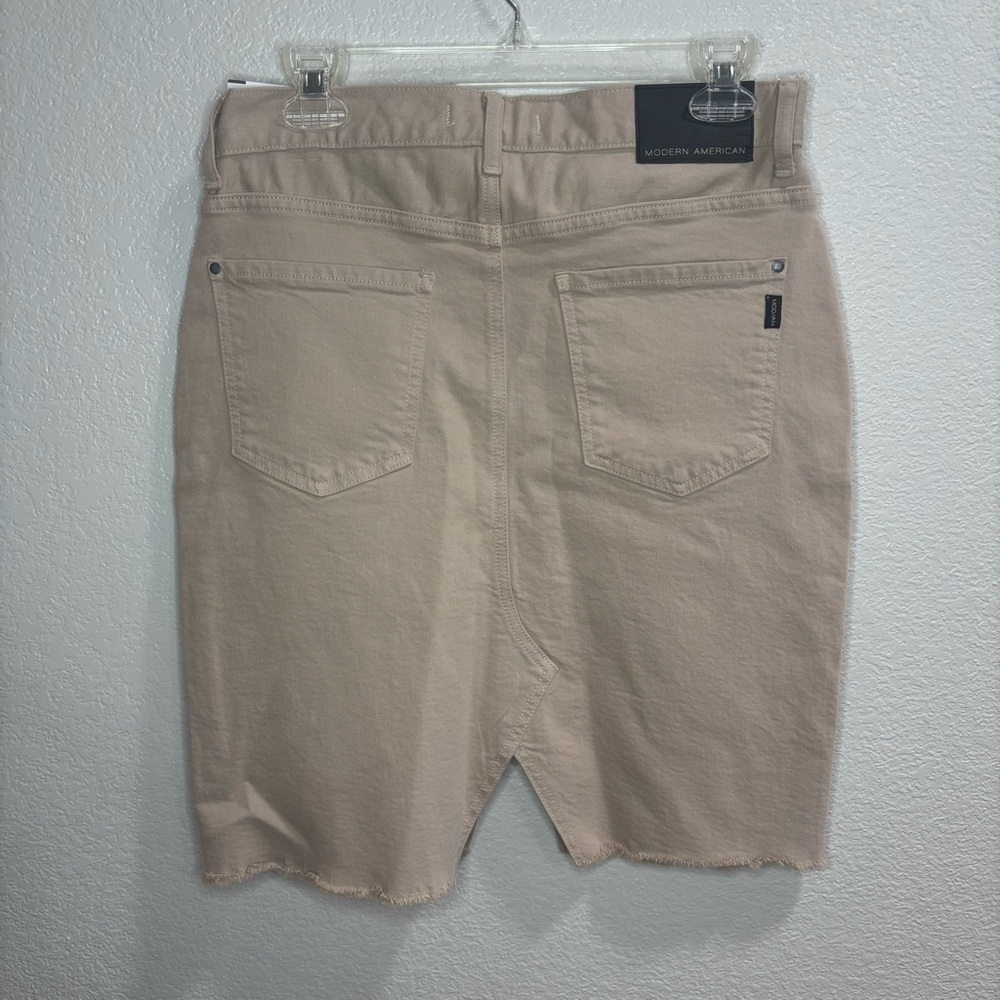 Modern American Khaki Skirt - Picture 3 of 3